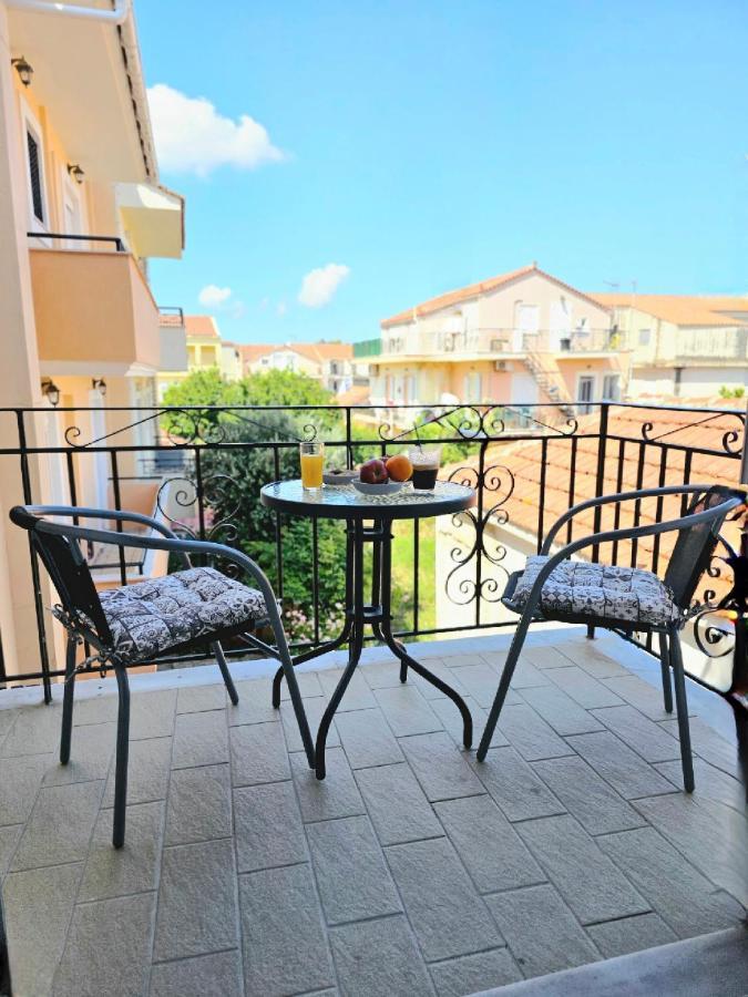 Gosia Apartment Gym Included Lixouri Exterior foto